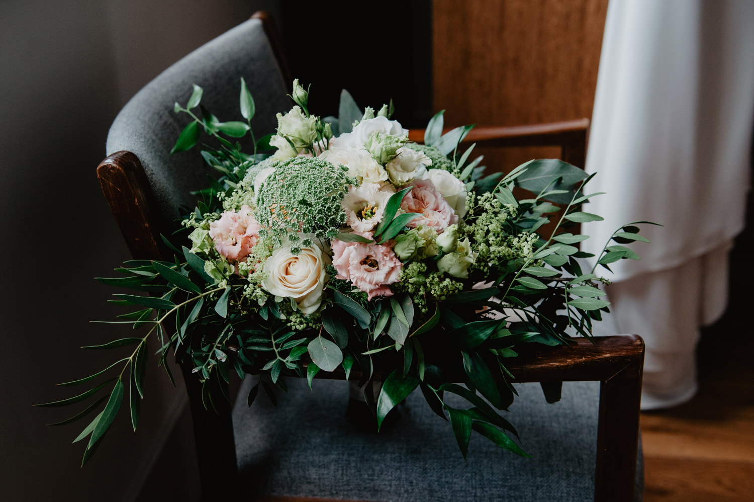 london town hall hotel wedding bouquet with ferns pink and white wild flowers