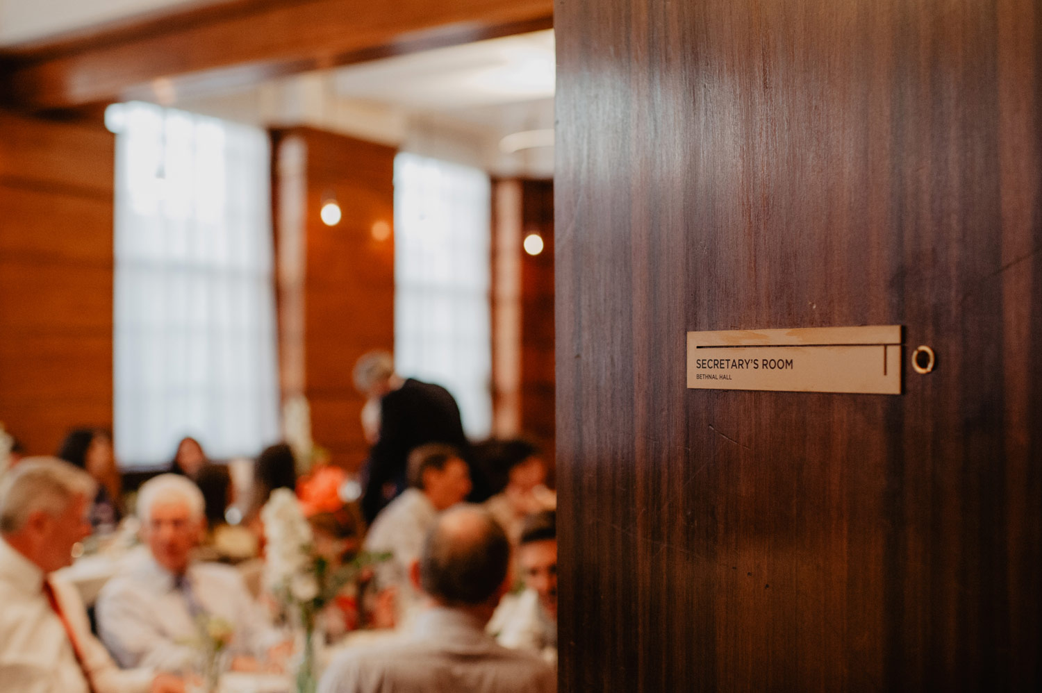 london town hall hotel wedding details midcentury modern