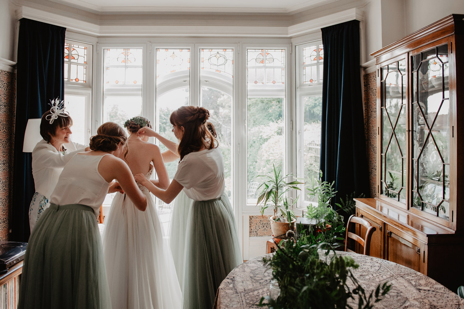 DIY contemporary hackney stour space wedding photography