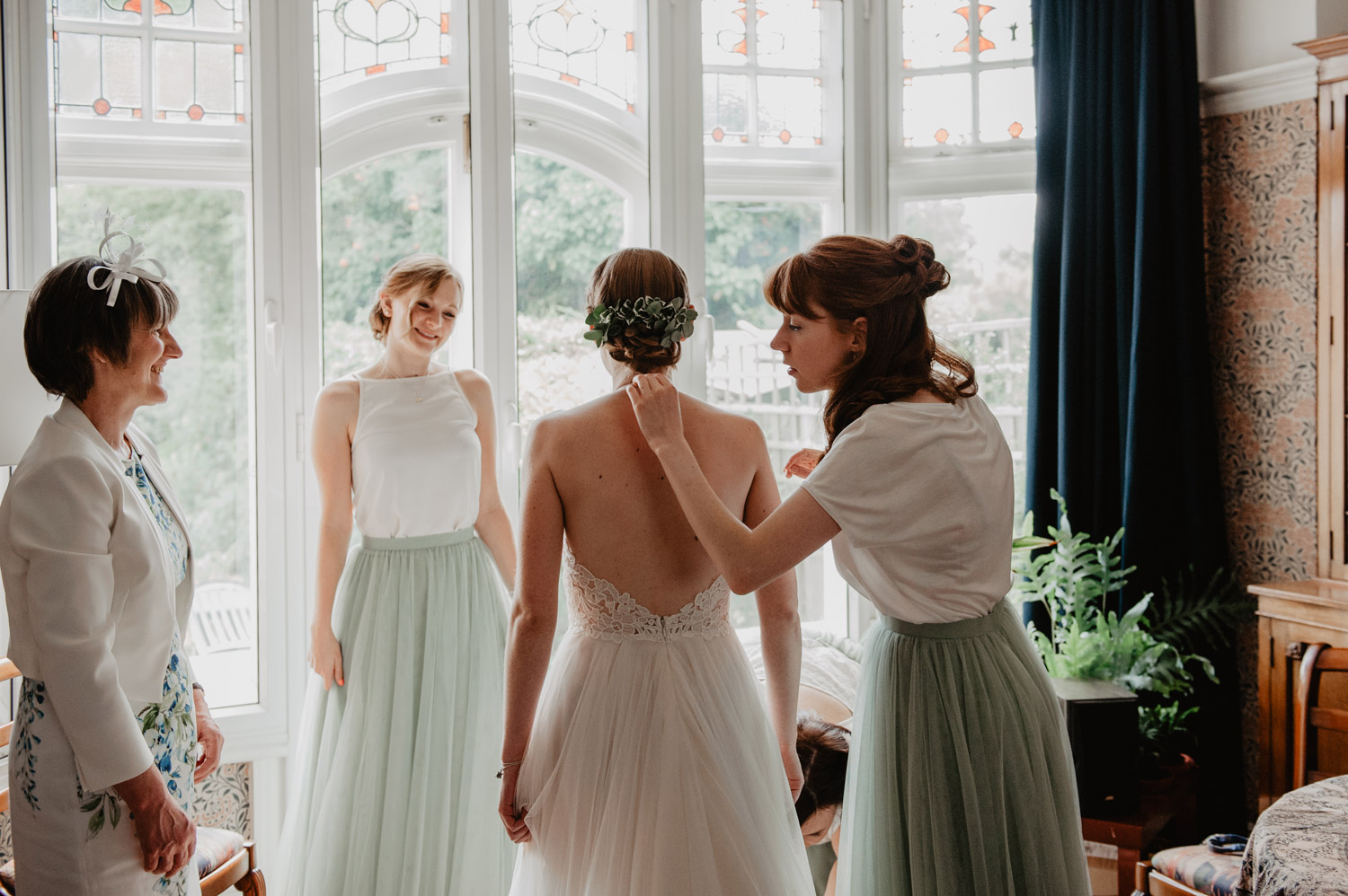 DIY contemporary hackney stour space wedding photography