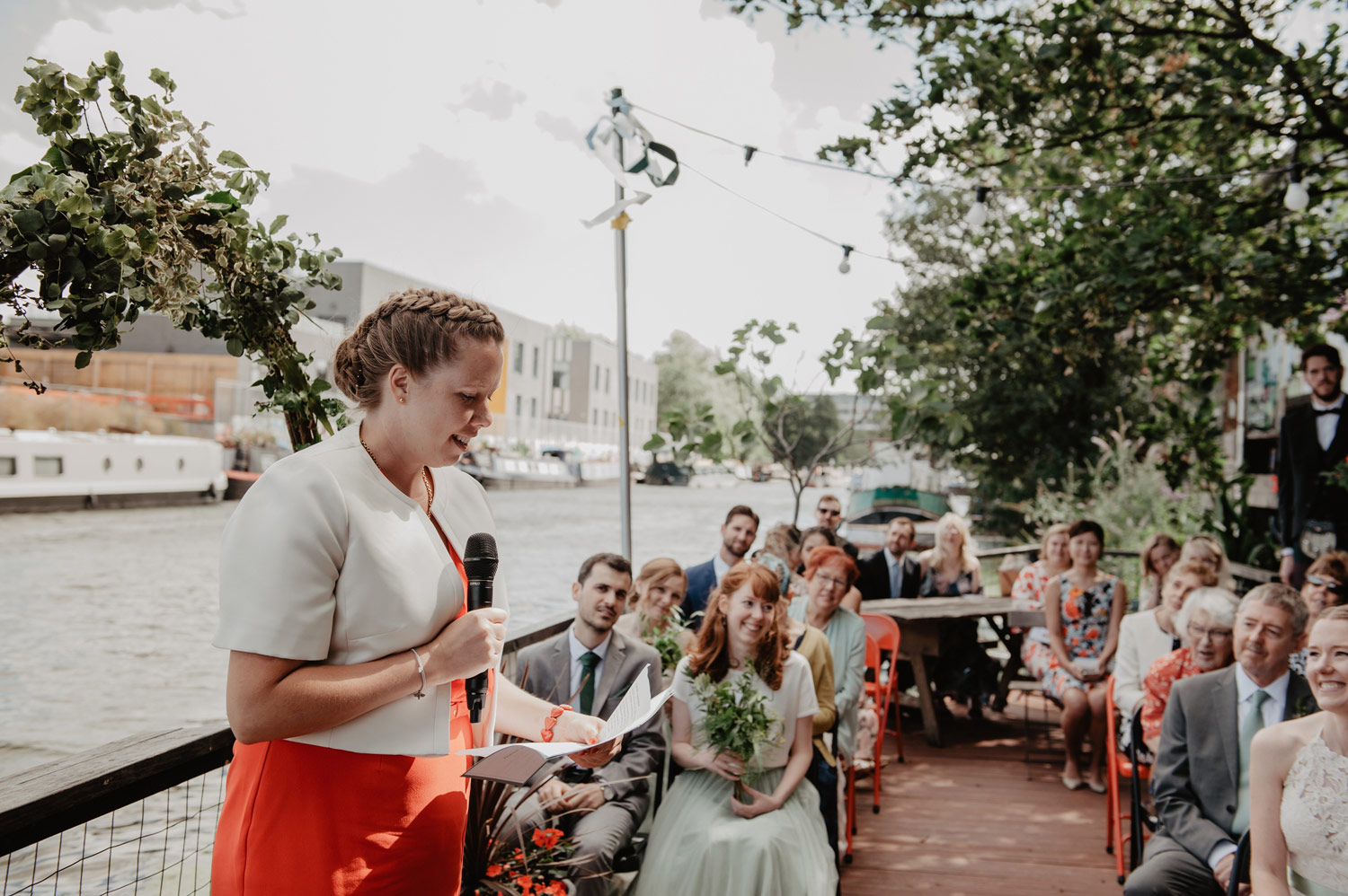 modern minimalist wedding hackney stour space anne schwarz photography