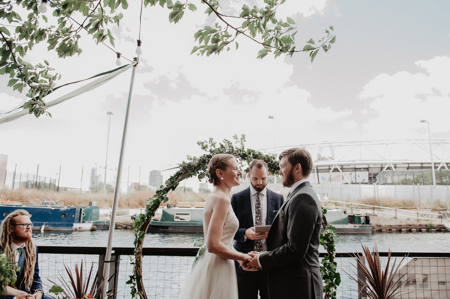 modern industrial minimalist hackney wedding stour space anne schwarz photography