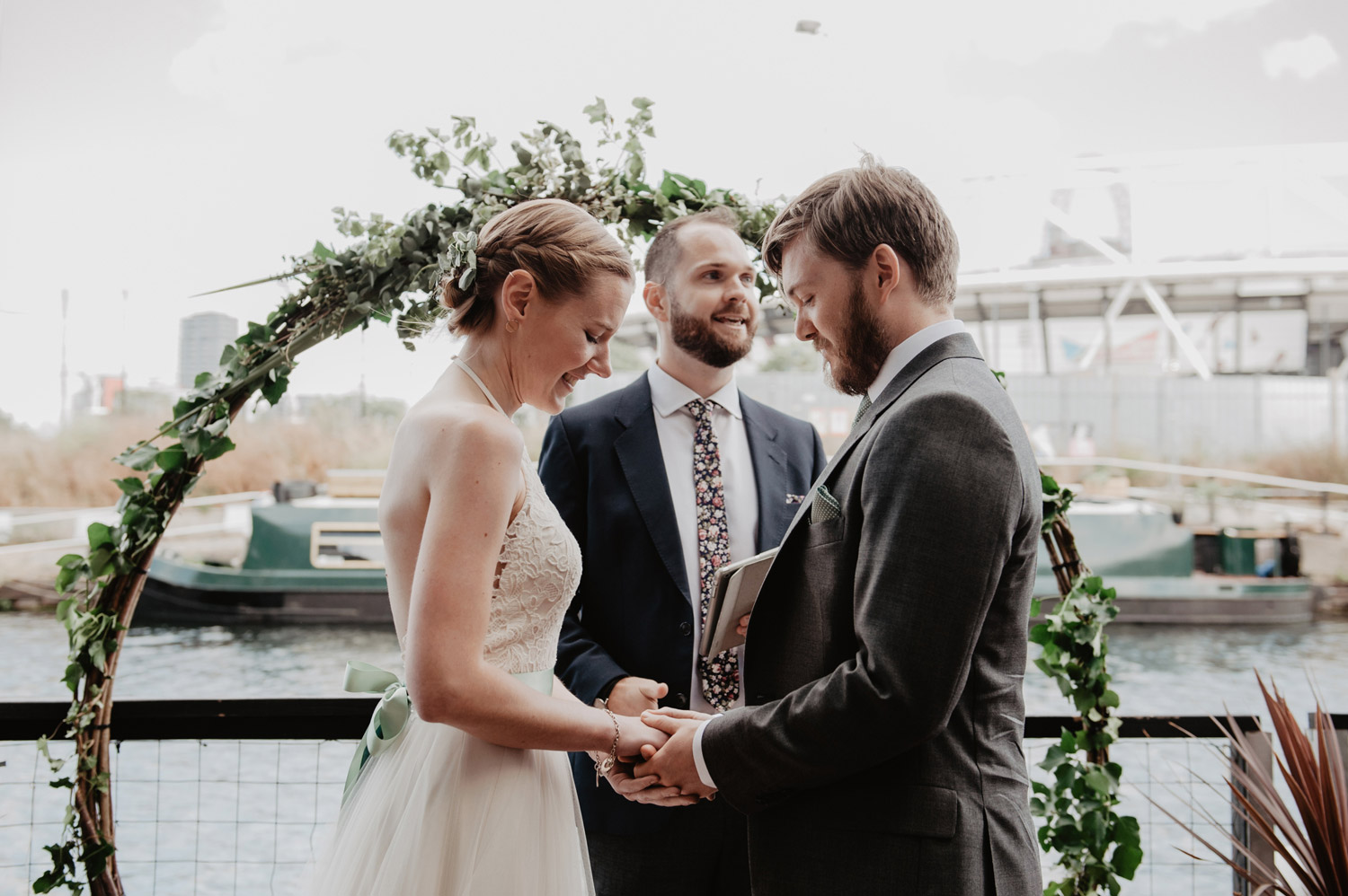 modern industrial minimalist hackney wedding stour space anne schwarz photography