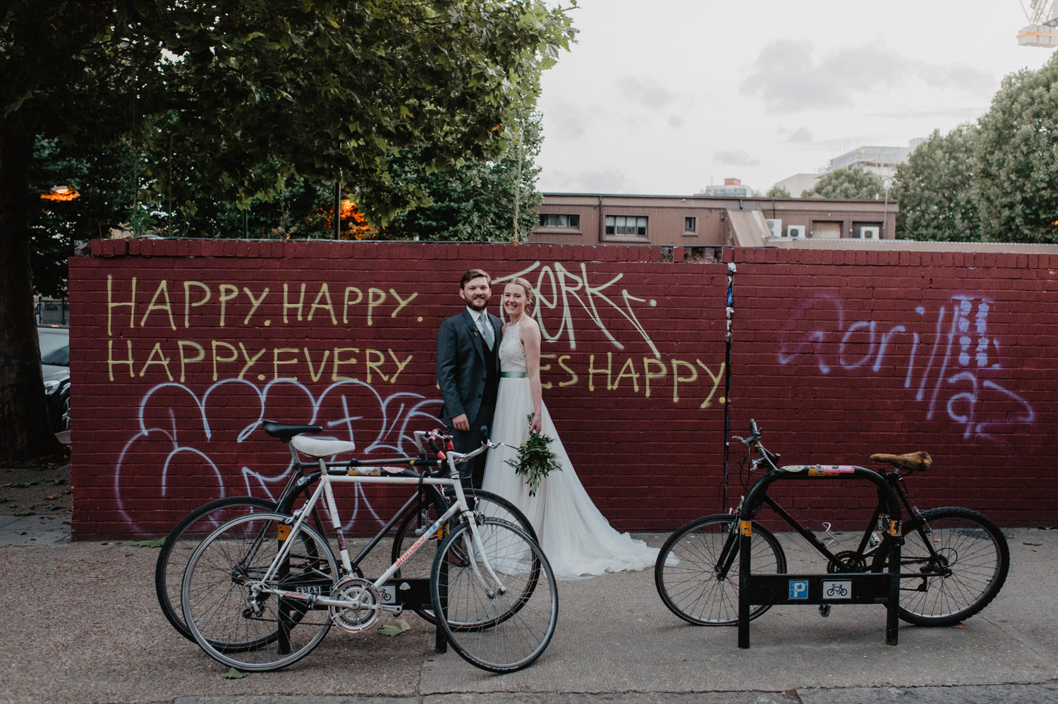 modern industrial minimalist hackney wedding stour space anne schwarz photography