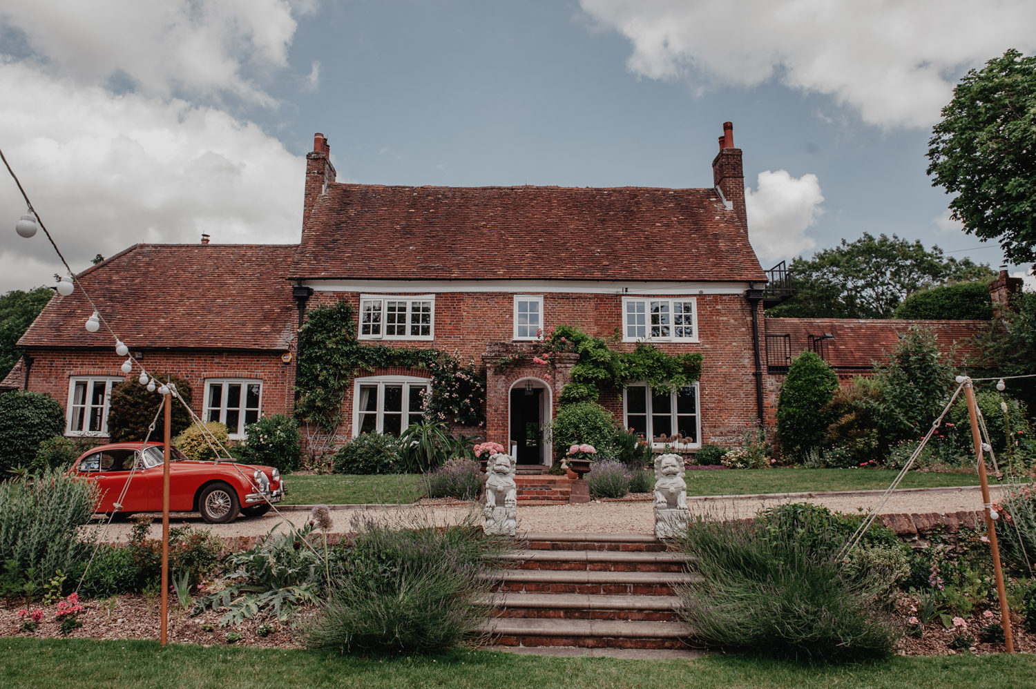 hampshire cottage garden wedding photographer