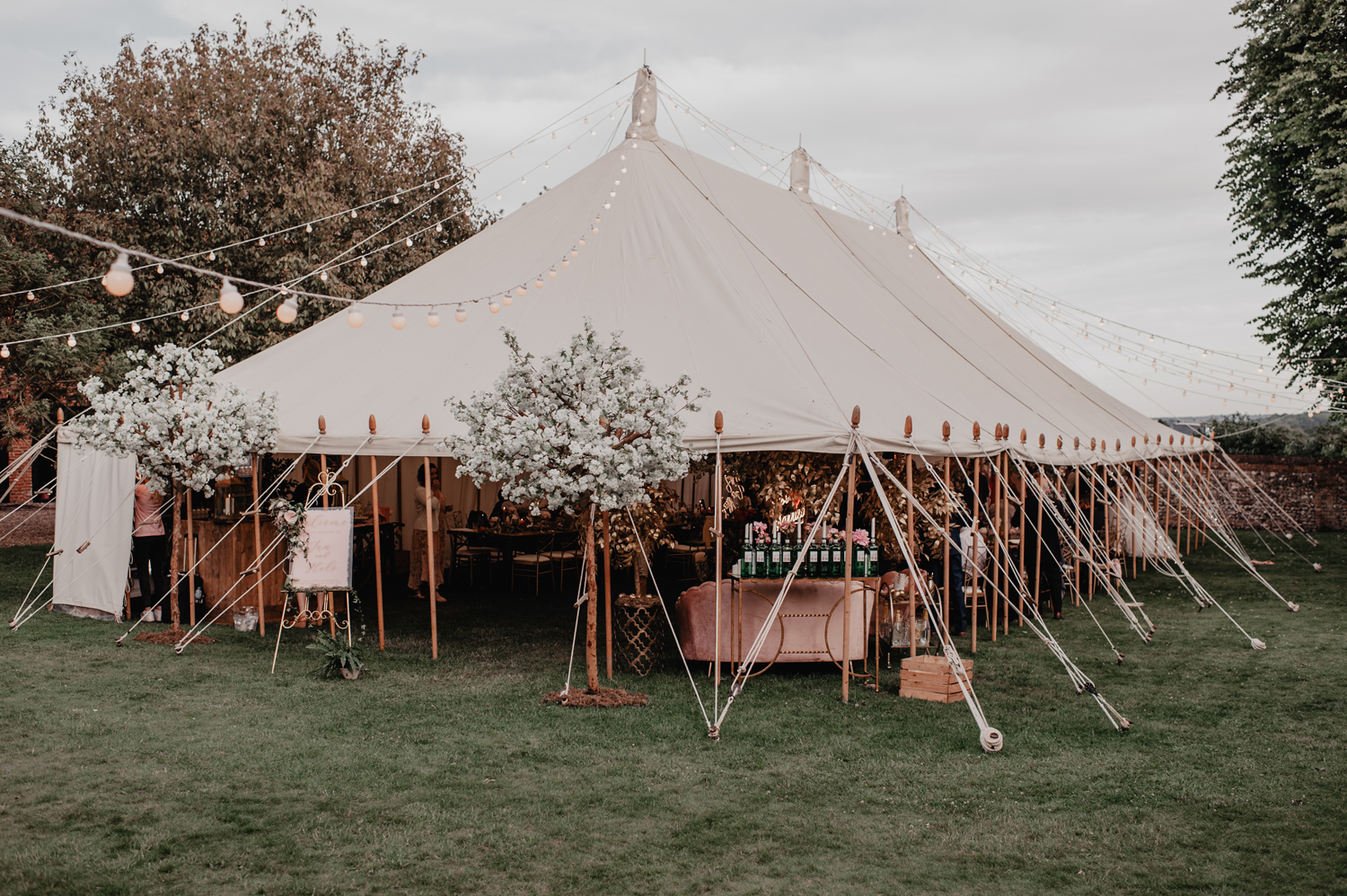 hampshire cottage garden wedding