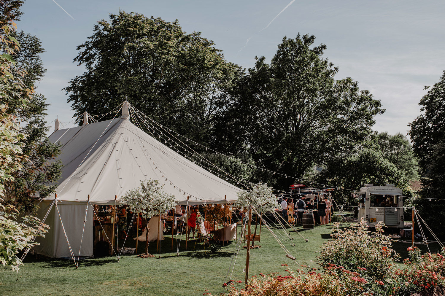 hampshire garden marquee wedding photographer